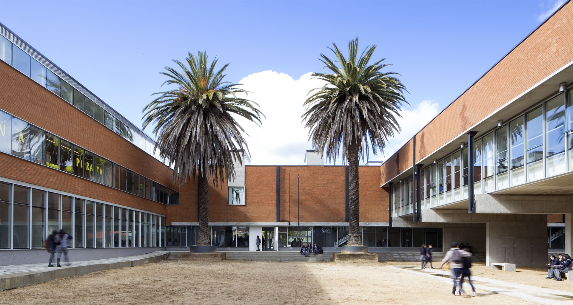 liceo claudina urrutia patio